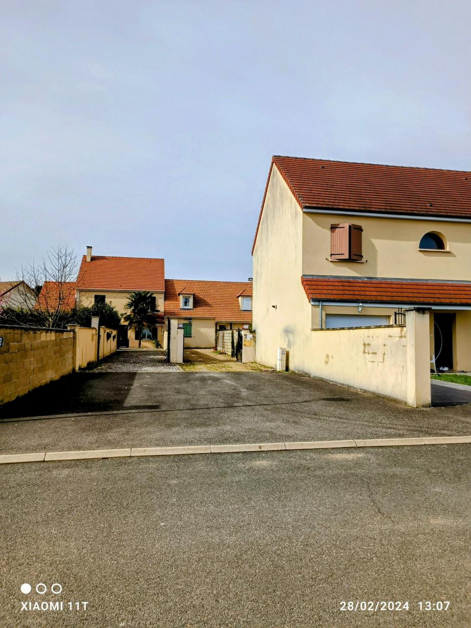 Maison Romantique Entre Deux Fleuves Chez L'Habitant Монтро-Фот-Йон Экстерьер фото